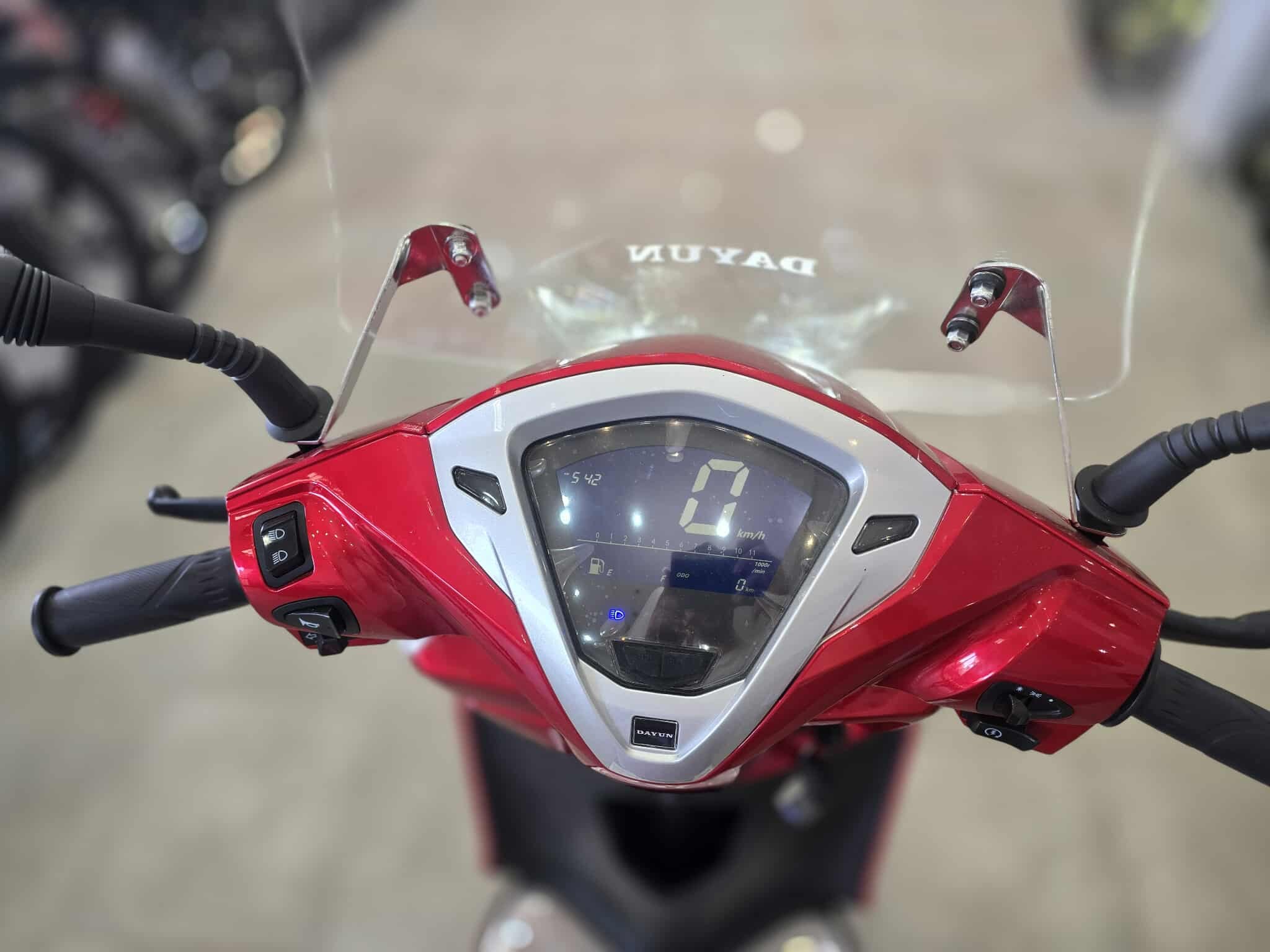 Vue 4 - Scooter DAYUN 125 CC DY125T