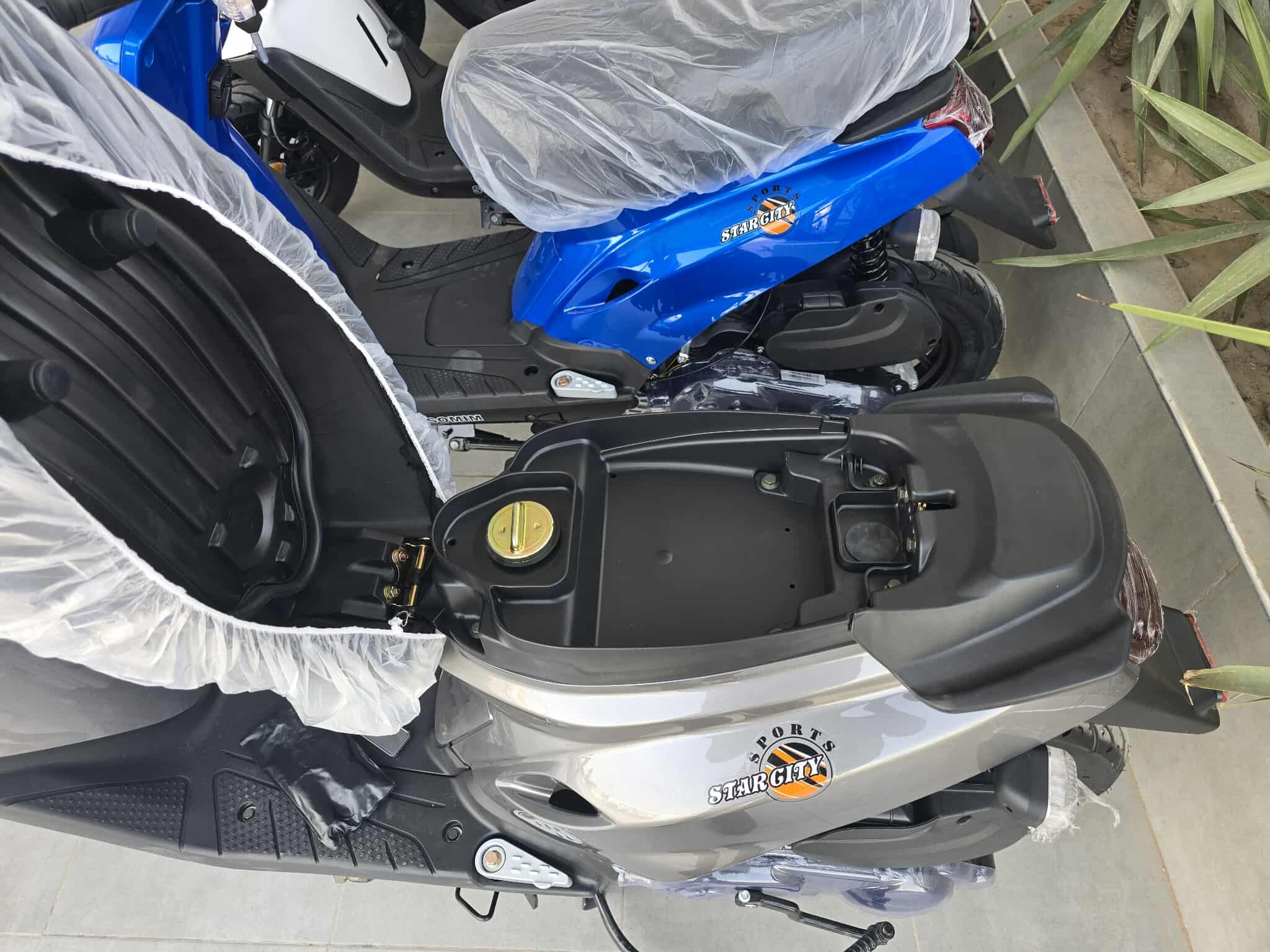 Vue 1 - Scooter Star City Diamond 49 cc