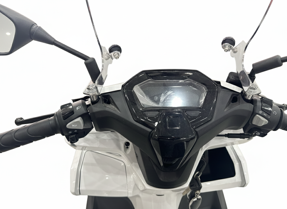 Vue 9 - SCOOTER SLC AZUR 125