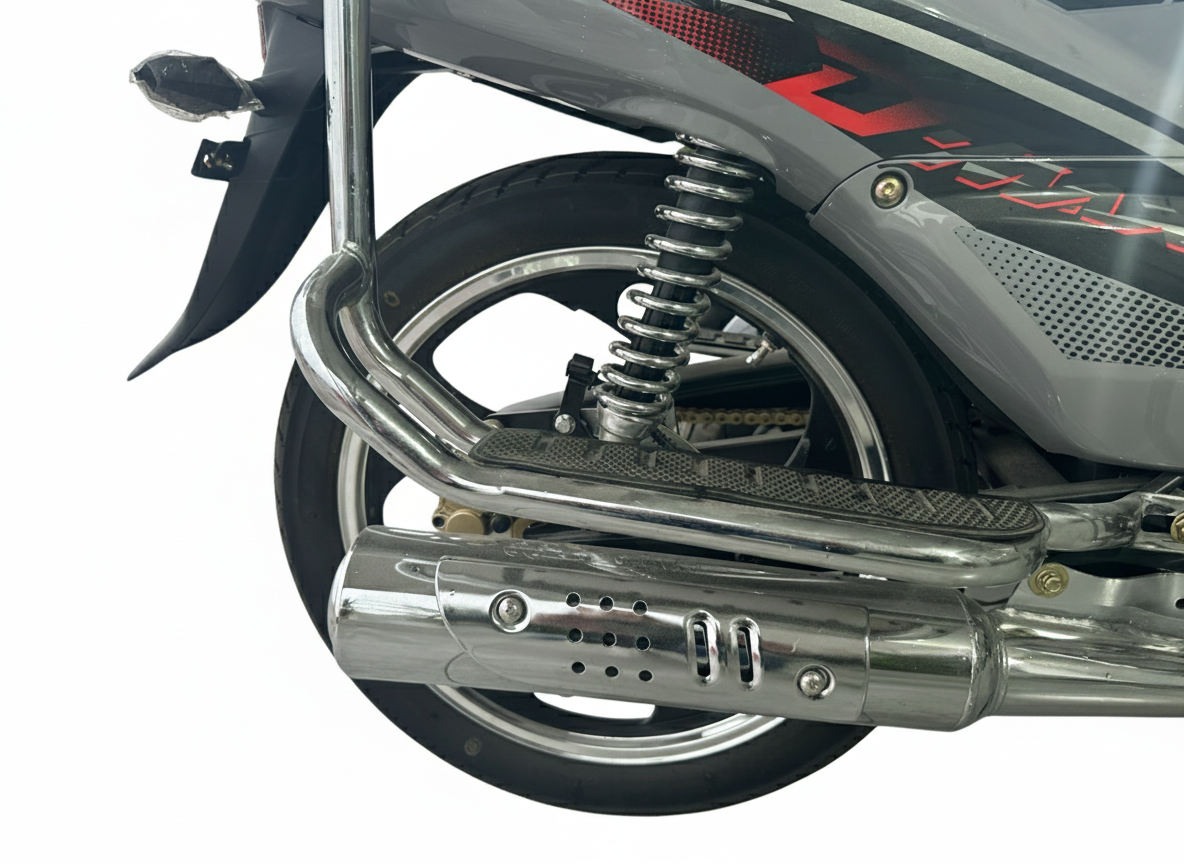 Vue 4 - Forza Slc Dmax 125 frein a Main